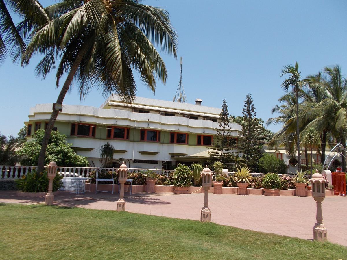 Sandy Resort Daman Exterior photo